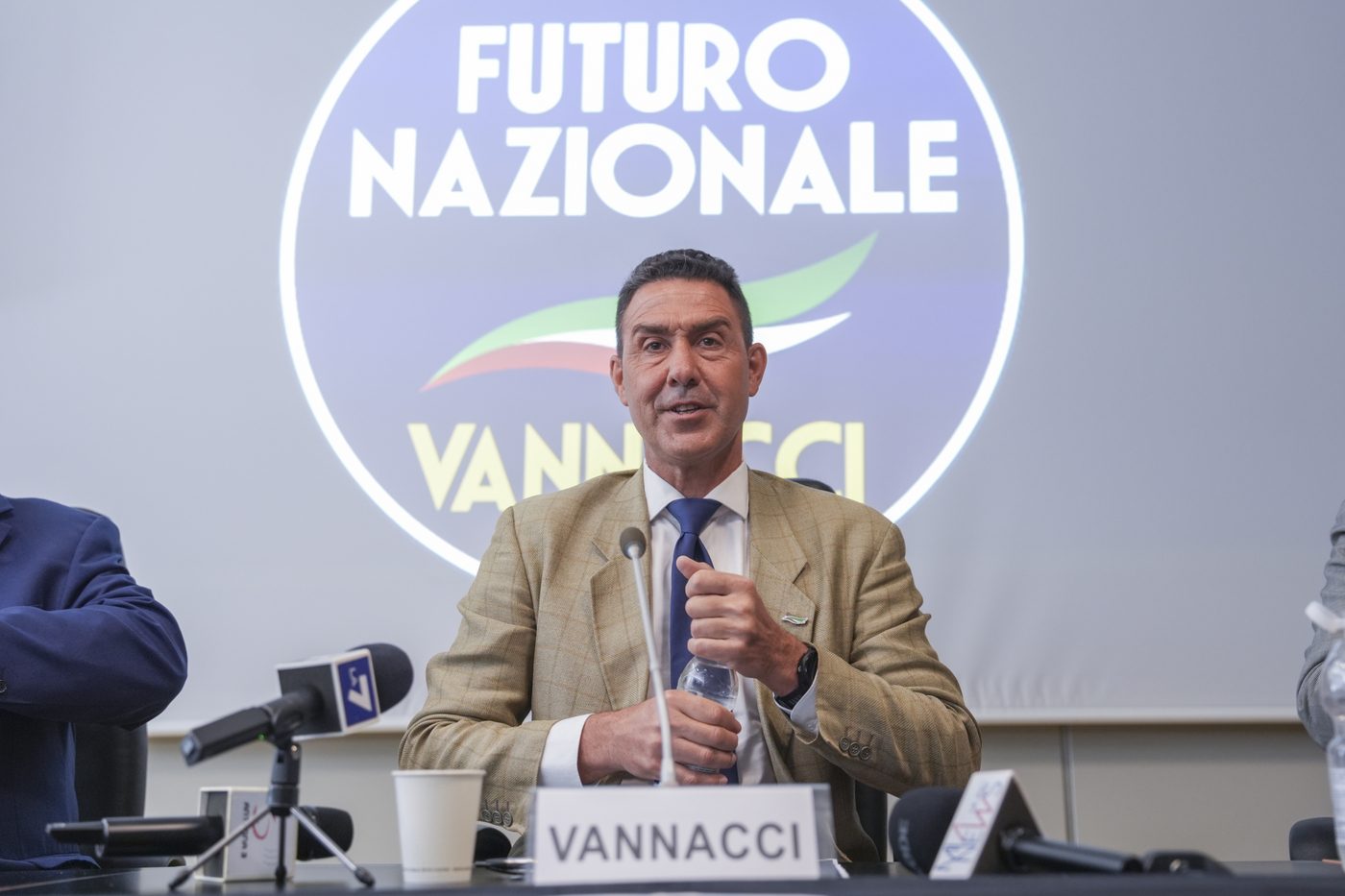 Piccolo manuale per capire cosa vuole fare davvero il generale Vannacci