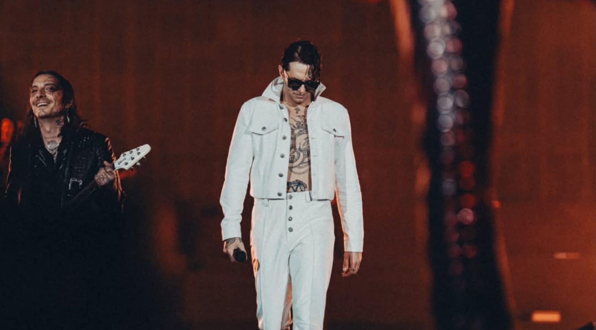 Coppia salta il concerto di Achille Lauro dopo un incidente, lui li invita alla data all’Olimpico di giugno 2027