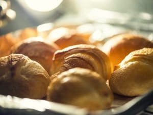 https://staticfanpage.akamaized.net/wp-content/uploads/2026/06/cornetti-forno-300x225.jpg