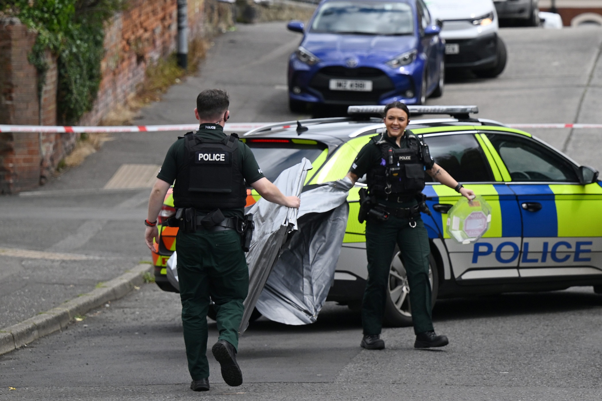 Due studenti e un'insegnante accoltellati in scuola di Manchester, arrestata ragazza di 14 anni