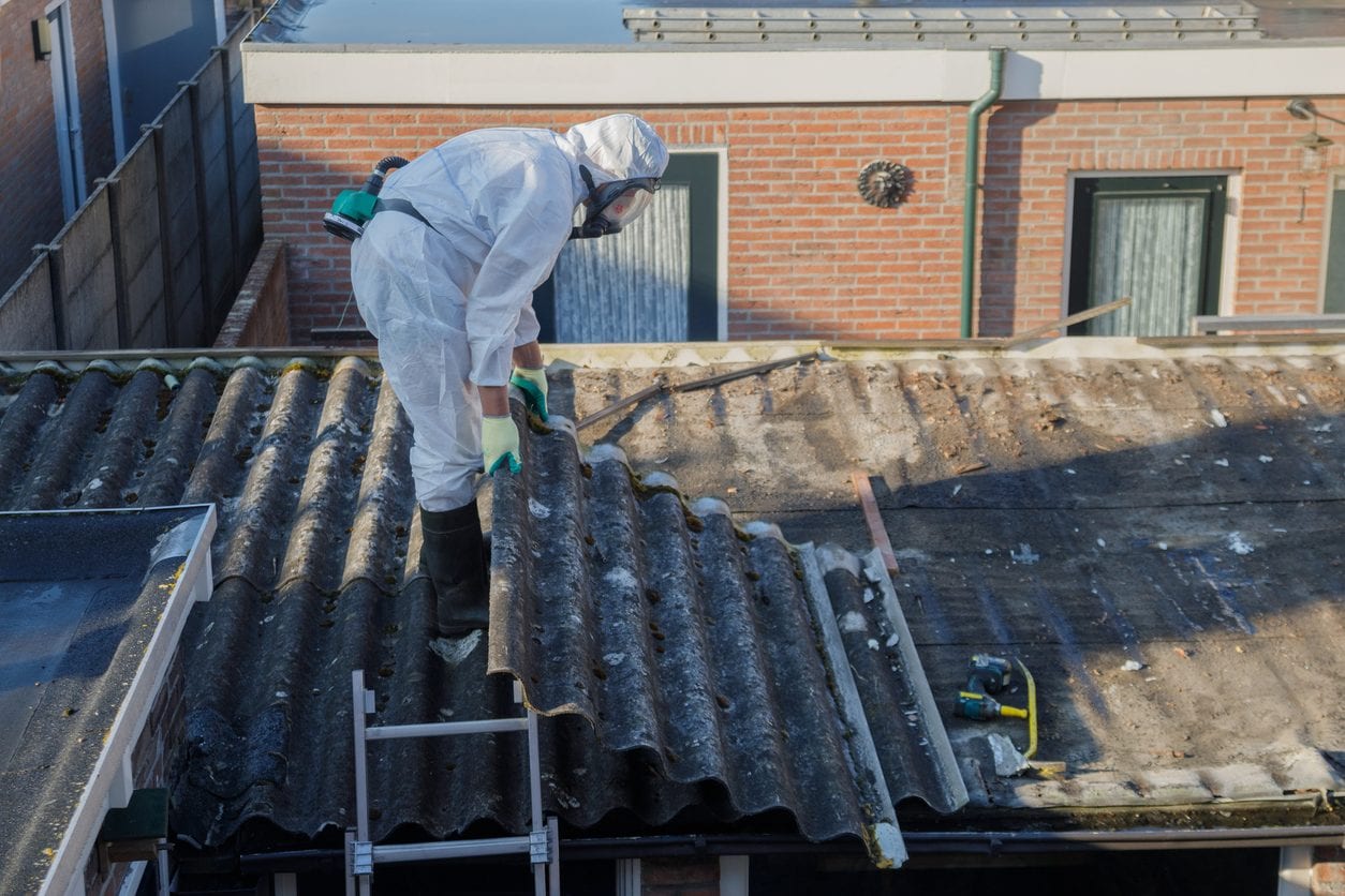 Lavoratore morto per un mesotelioma causato dall'amianto, risarciti i sei nipoti: oltre 440 mila euro