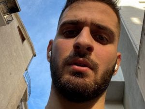 Nuoro, moto si schianta contro un’auto a Su Pinu: 