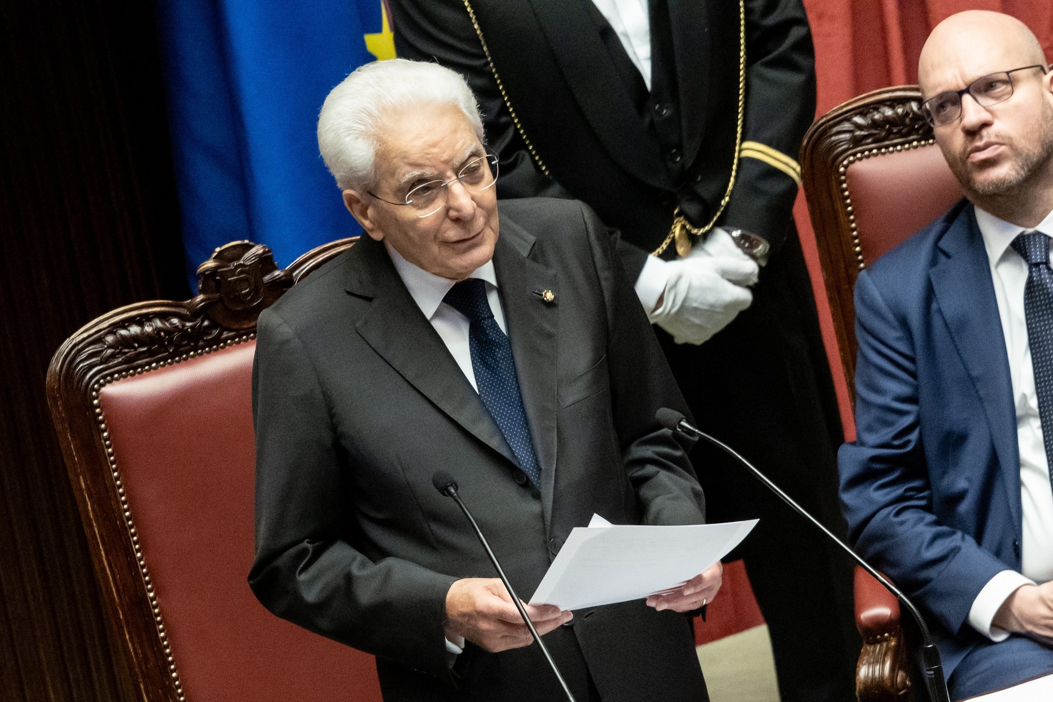 Governo Meloni, Mattarella alla Camera per gli 80 anni dall'Assemblea Costituente: "Carta ha assicurato la stabilità". I vannacciani non partecipano