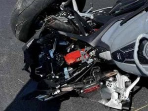 https://staticfanpage.akamaized.net/wp-content/uploads/2026/06/moto-incidente-300x225.jpg