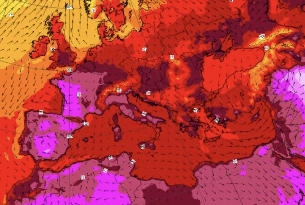 Ondata di caldo, 15 città da bollino rosso oggi 23 giugno. Salgono a 16 mercoledì: le zone interessate