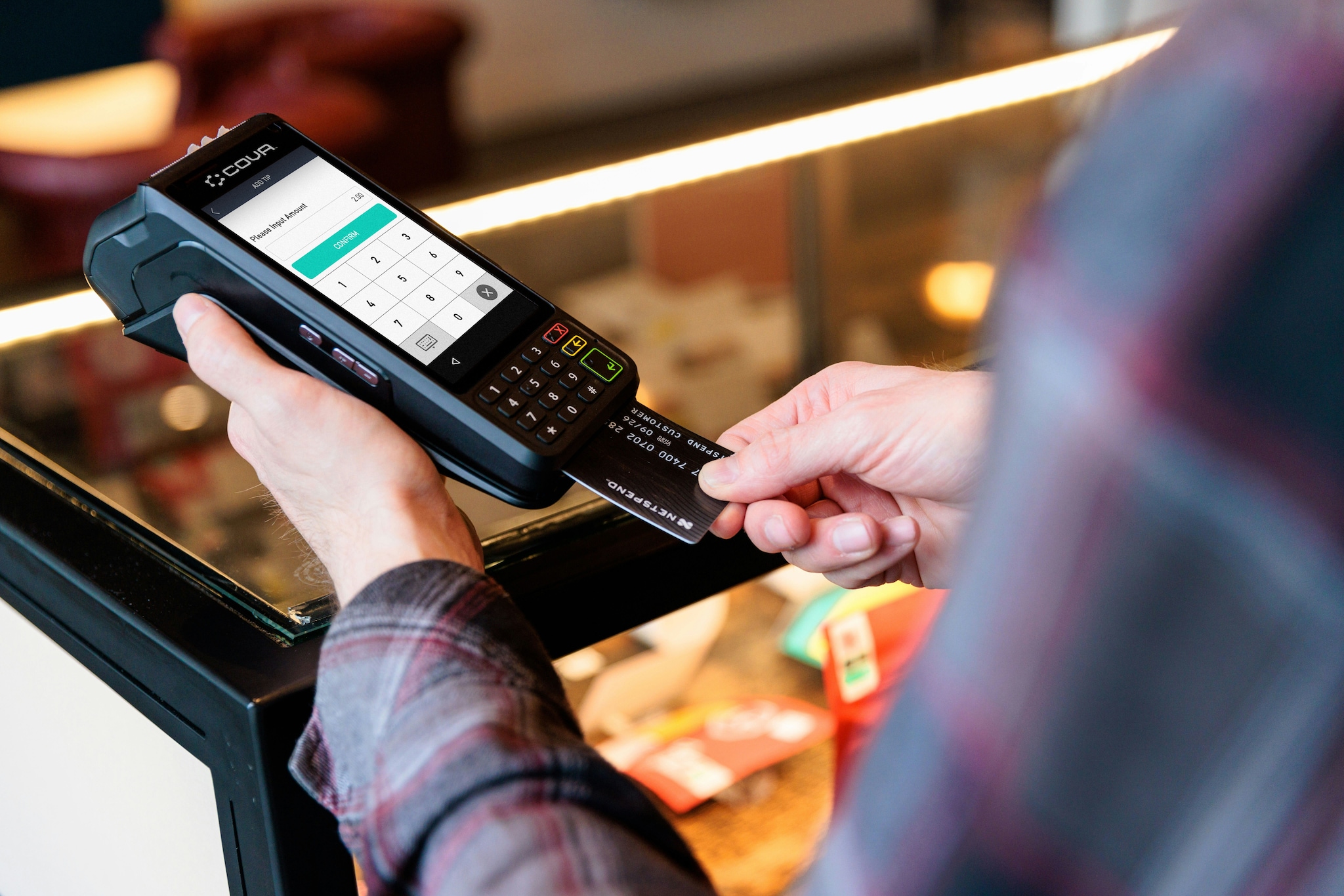 Pos, arrivano gli sconti sulle commissioni per i pagamenti fino a 30 euro: il protocollo del Mef