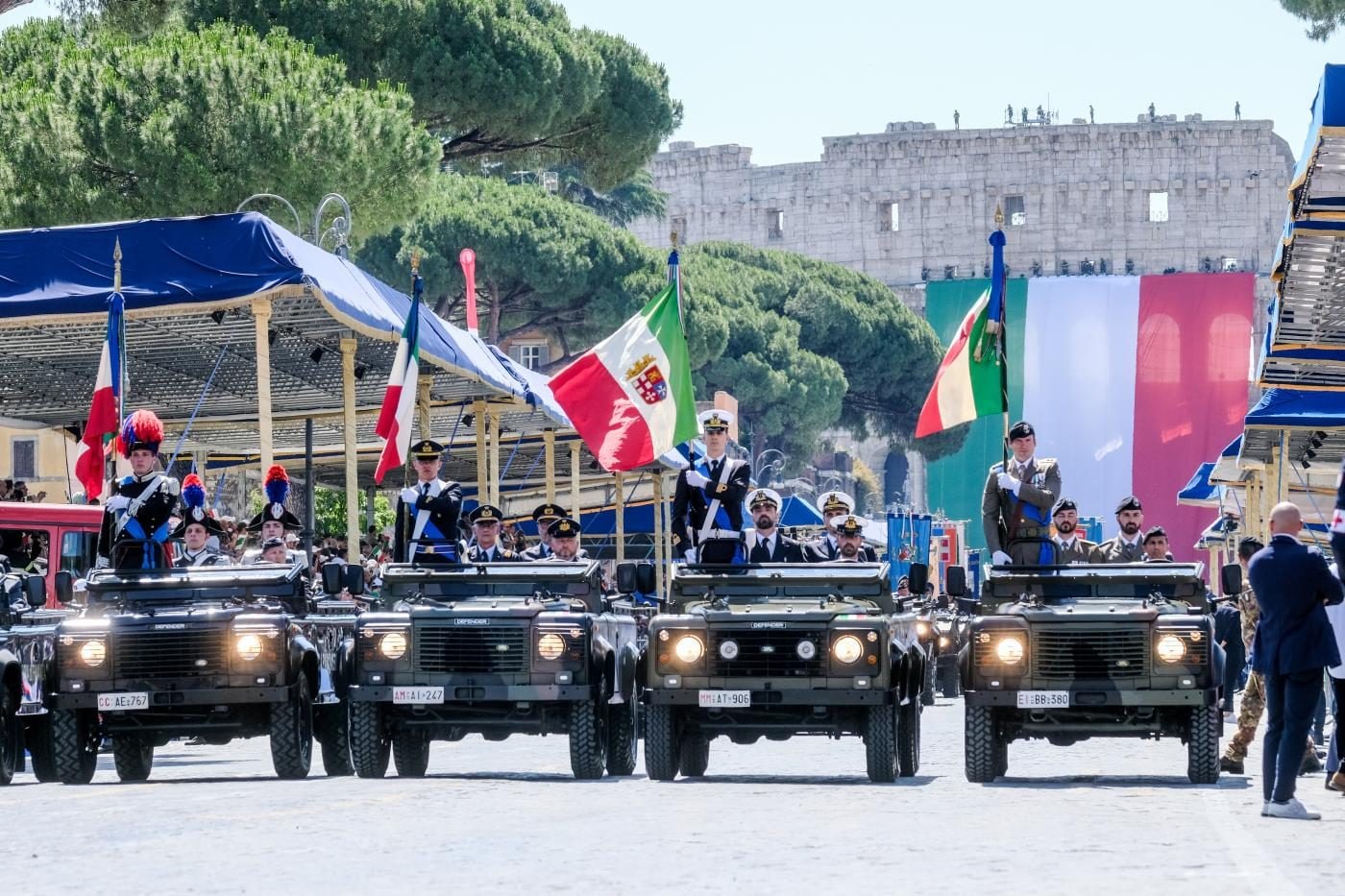Il paradosso della Festa della Repubblica celebrata con una parata militare