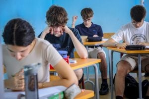 Cosa è uscito alla seconda prova della Maturità 2026 per licei e istituti tecnici: l'elenco delle tracce