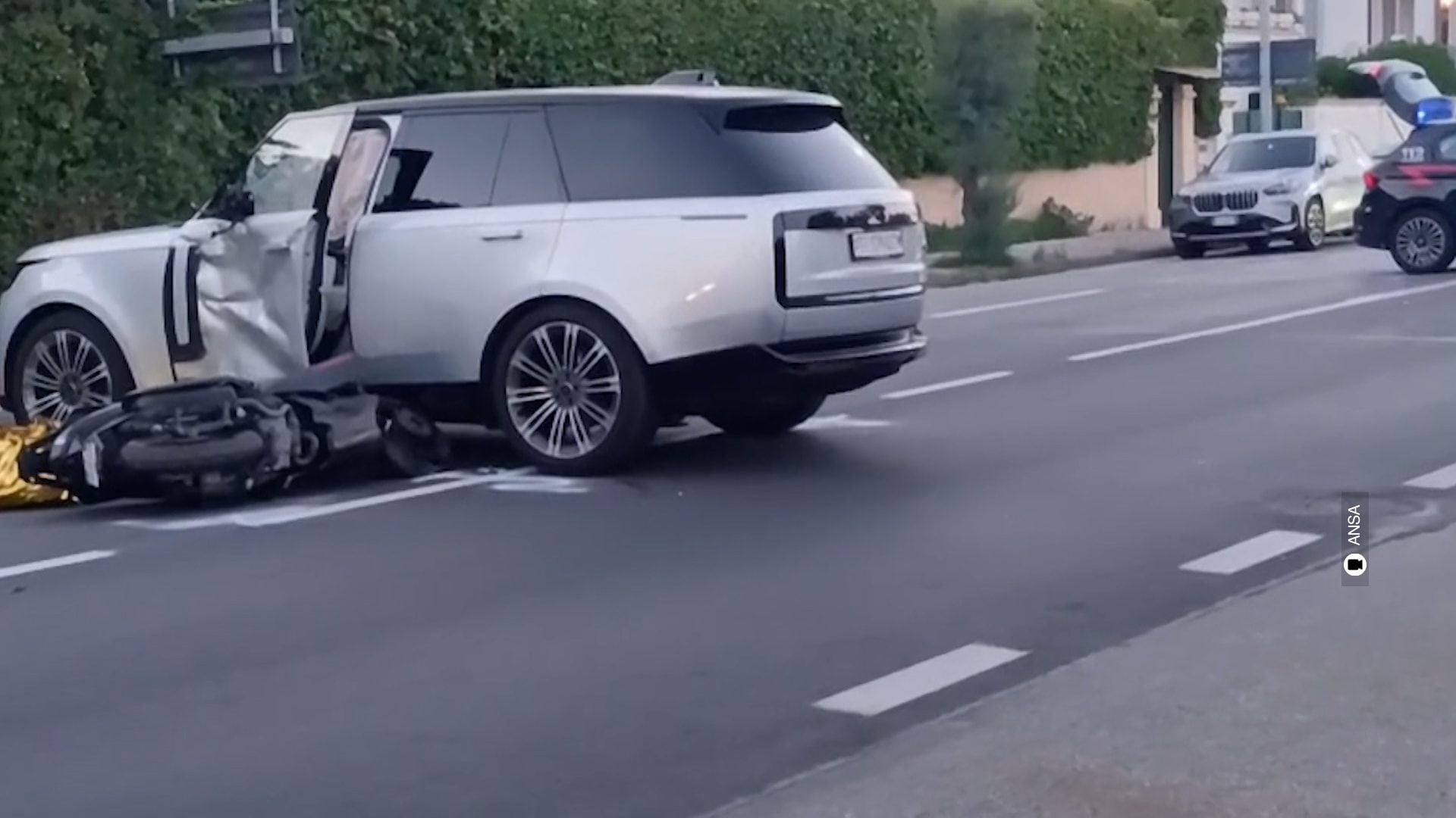 A 17 anni muore nello scontro con un Suv, schianto in Versilia: 27enne arrestato per omicidio stradale dopo fuga
