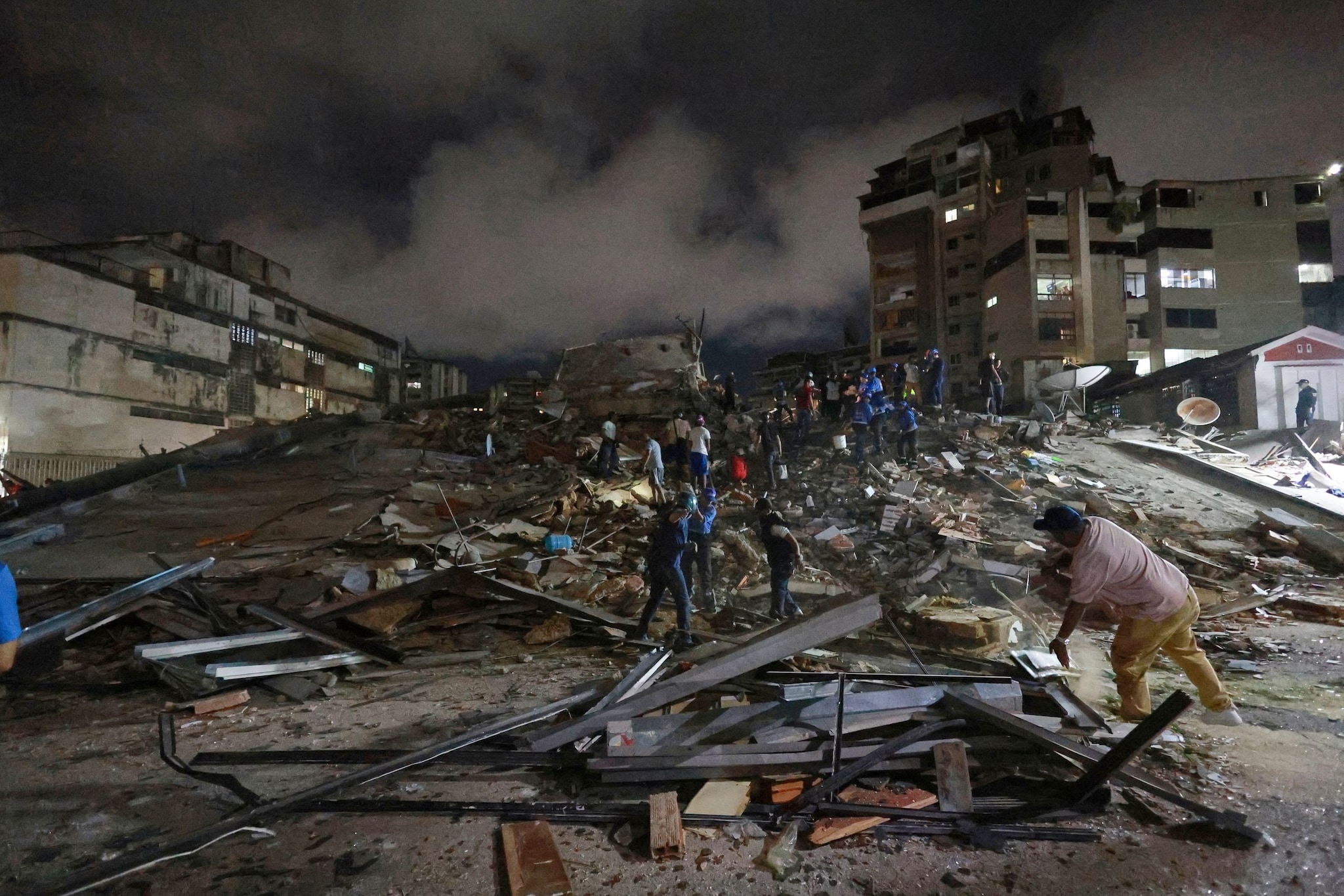 Doppio terremoto in Venezuela oggi, scossa più forte di magnitudo 7.5: 32 morti e oltre 700 feriti. “Non ci sono vittime italiane”
