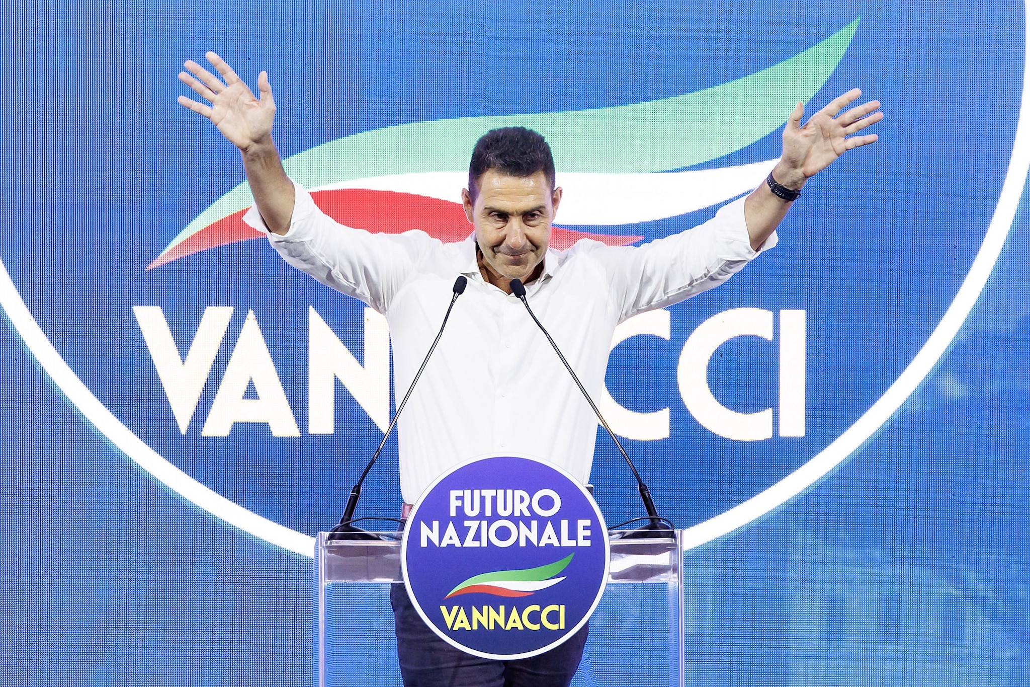 Futuro Nazionale dichiara guerra al centrodestra: Meloni e Vannacci mai stati più lontani di così