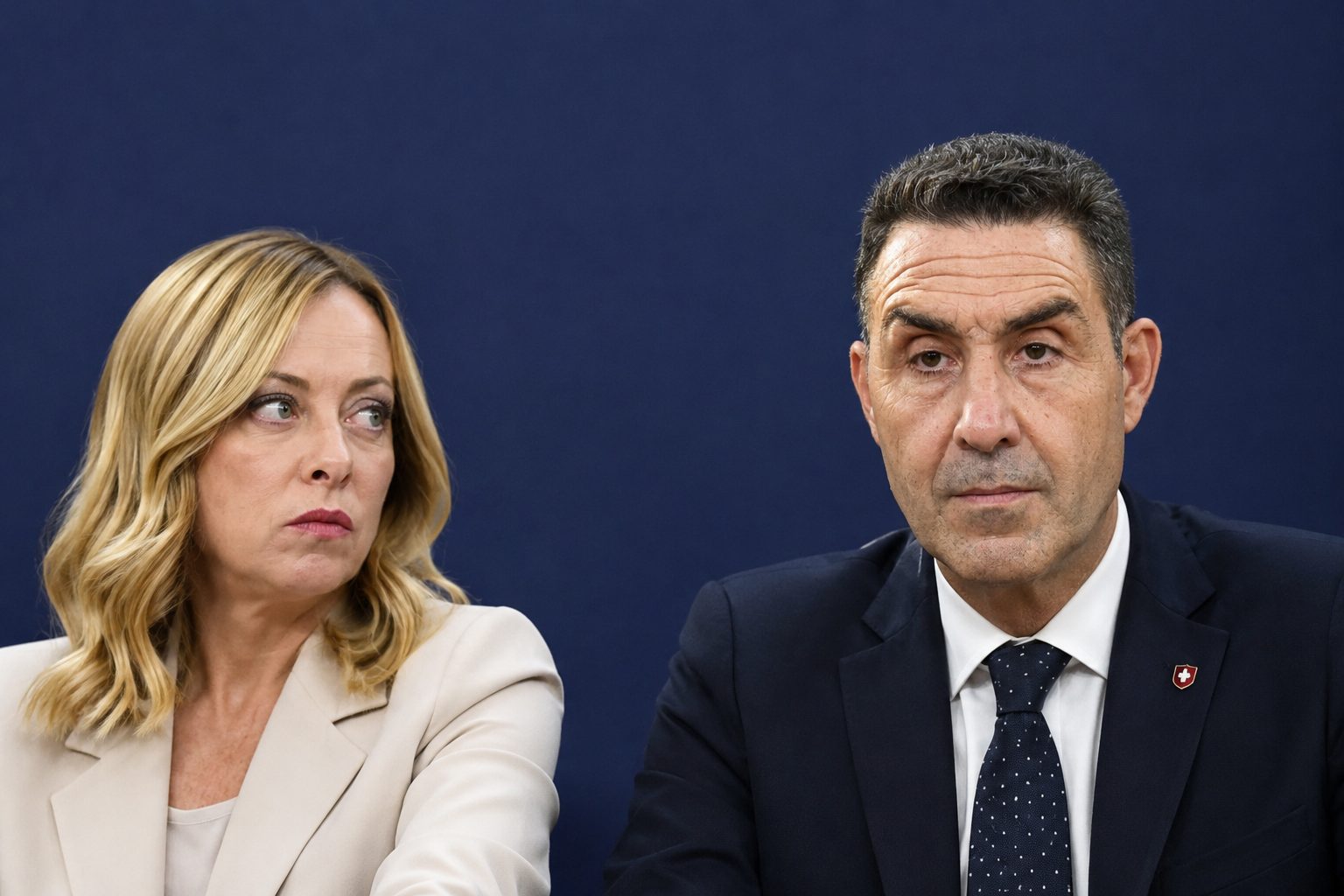 Sondaggi politici, crolla Fratelli d'Italia, balzo in avanti per Vannacci: chi prende più voti