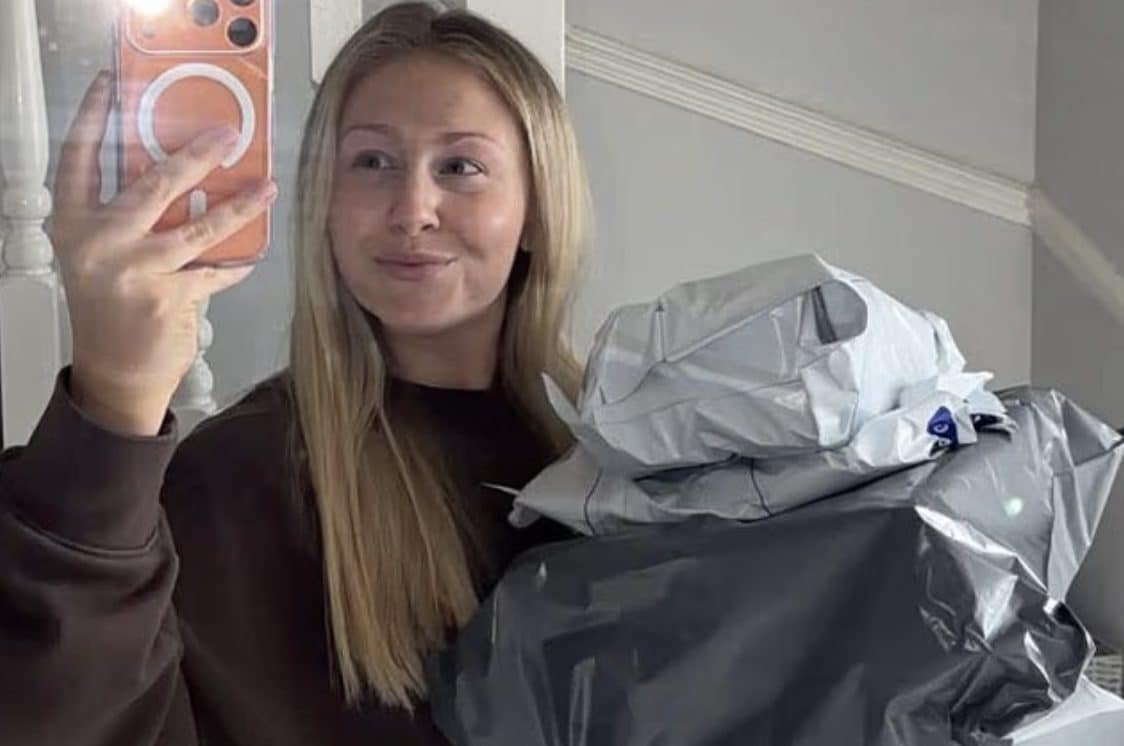Vende vestiti usati su Vinted e guadagna 3mila sterline: Beth realizza il sogno di trasferirsi in Australia