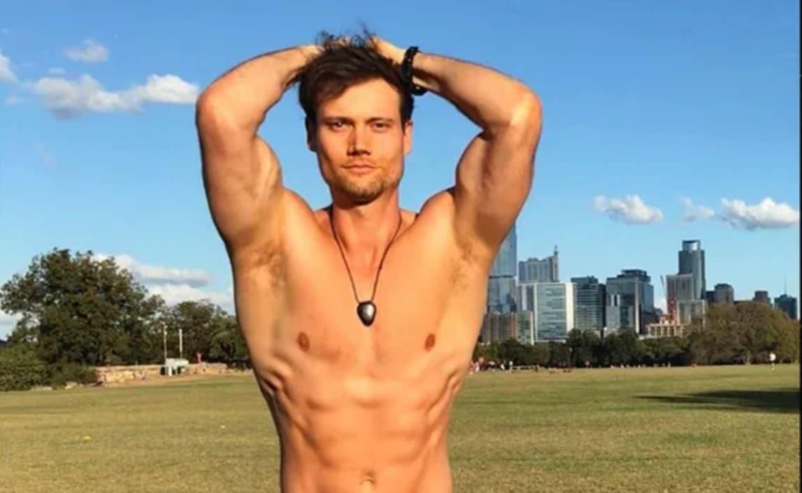 Morto Connor Murphy, l'influencer e bodybuilder annegato nel lago: "Ha nuotato fino a crollare"