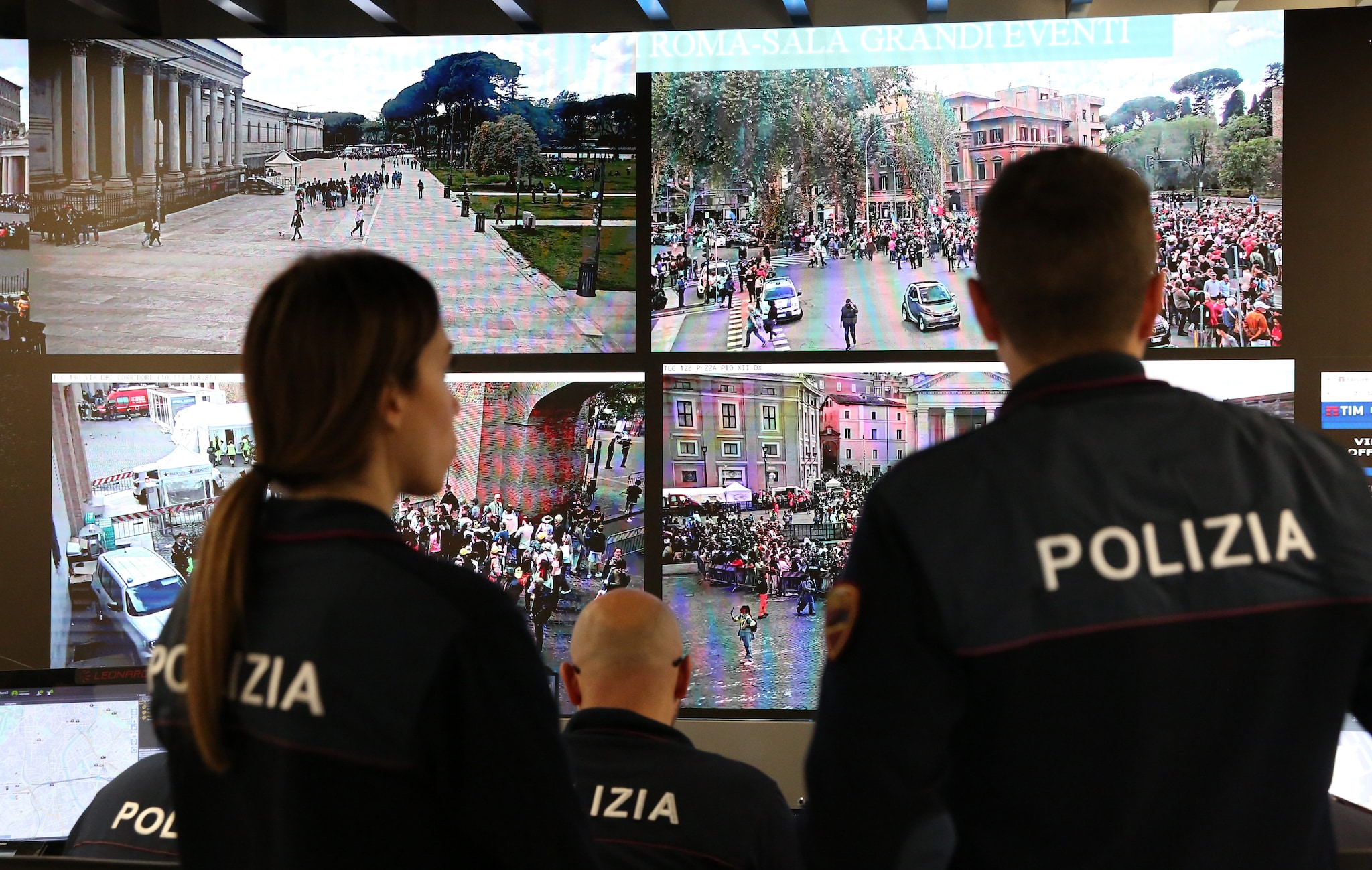 Riconoscimento facciale IA per la polizia, il governo va di fretta ma in Parlamento la destra si divide ancora