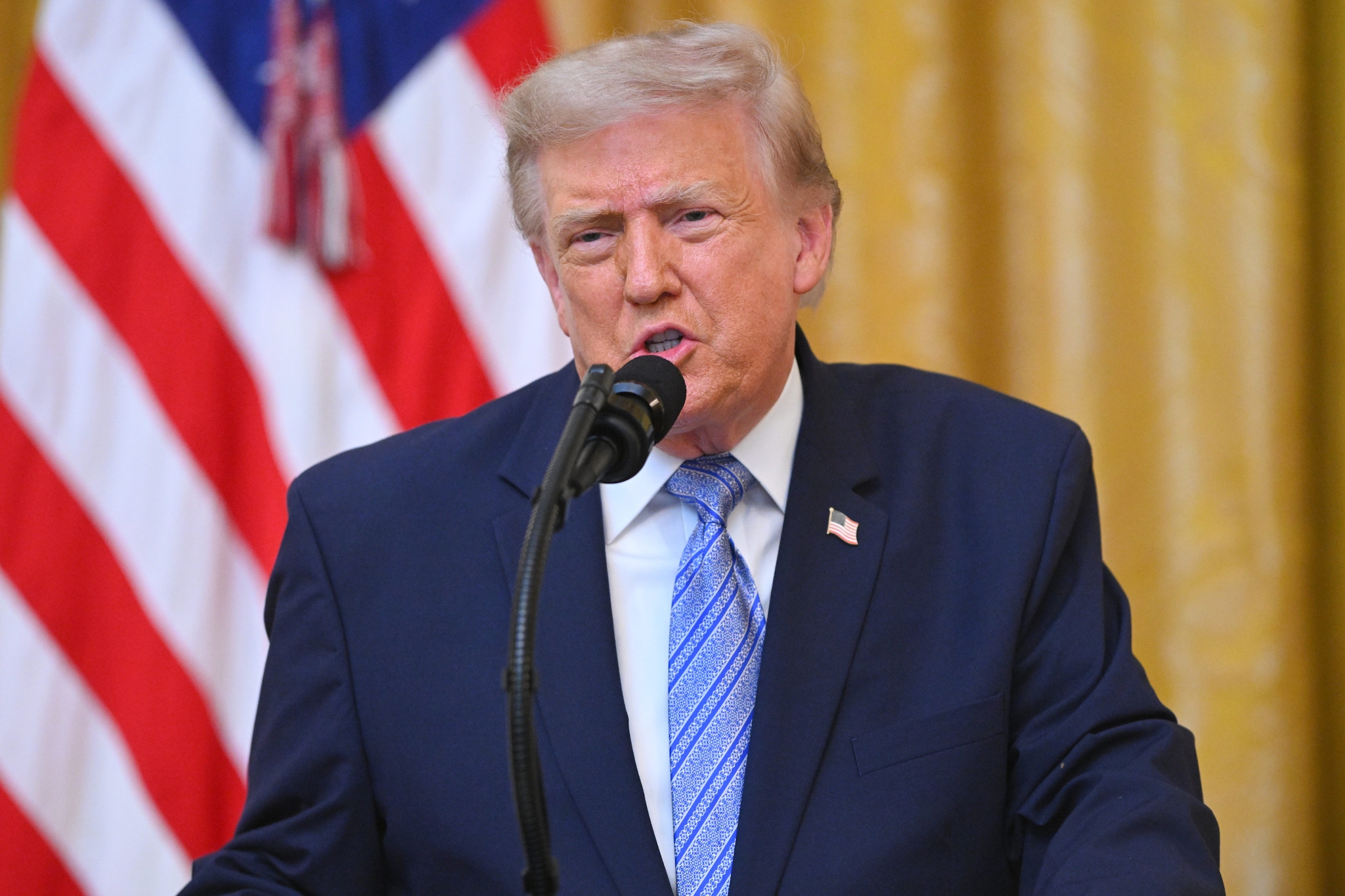 Trump accusa la Cina di interferenze nelle elezioni USA: le carte dell'intelligence americana lo smentiscono