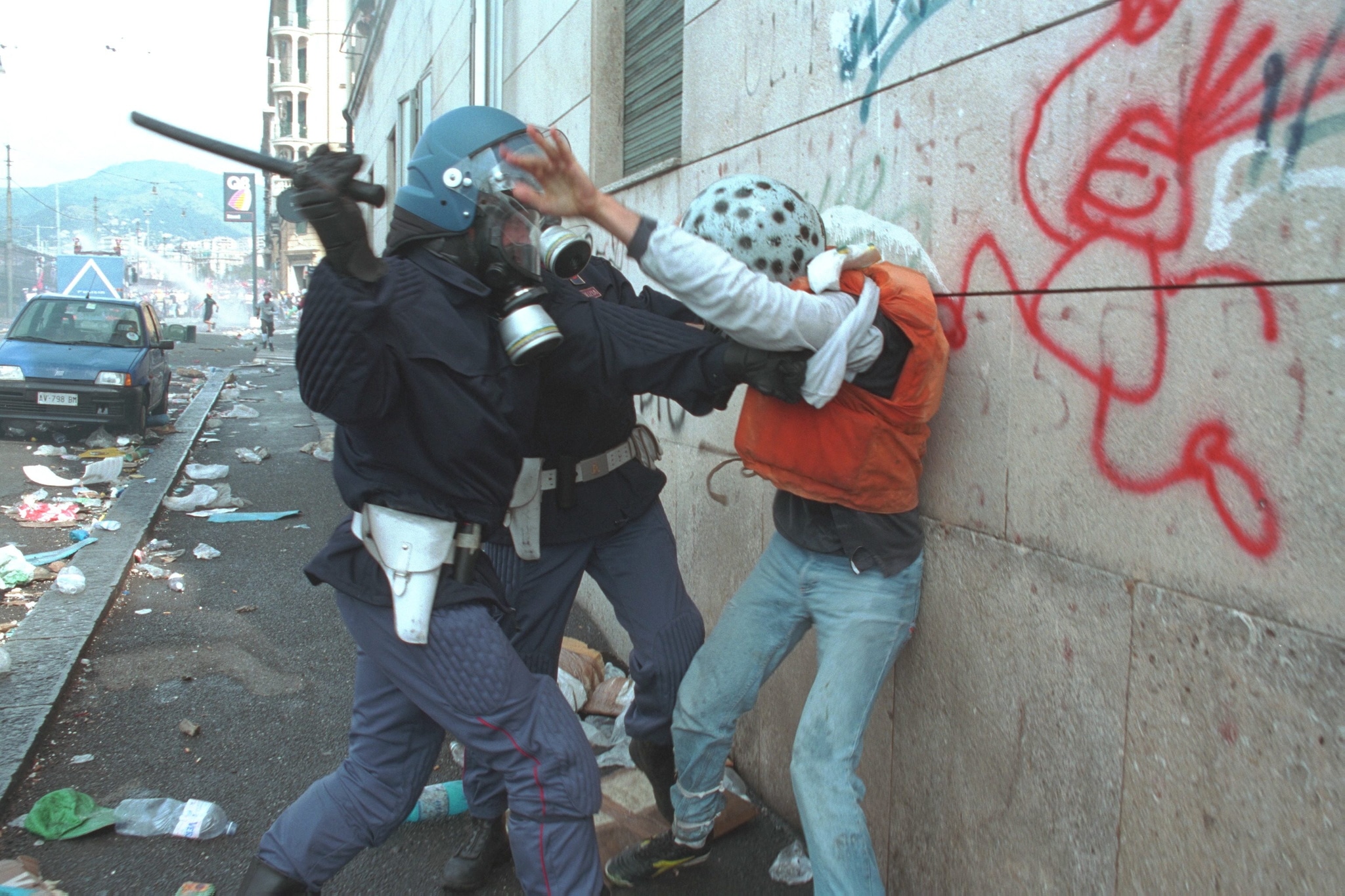 Genova, 25 anni dopo: cosa accadde nel luglio 2001, dall'uccisione di Carlo Giuliani alle condanne per tortura