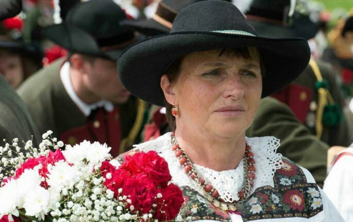 Donna muore in Trentino un mese dopo il morso di una zecca: la vittima è Gianna Sommavilla