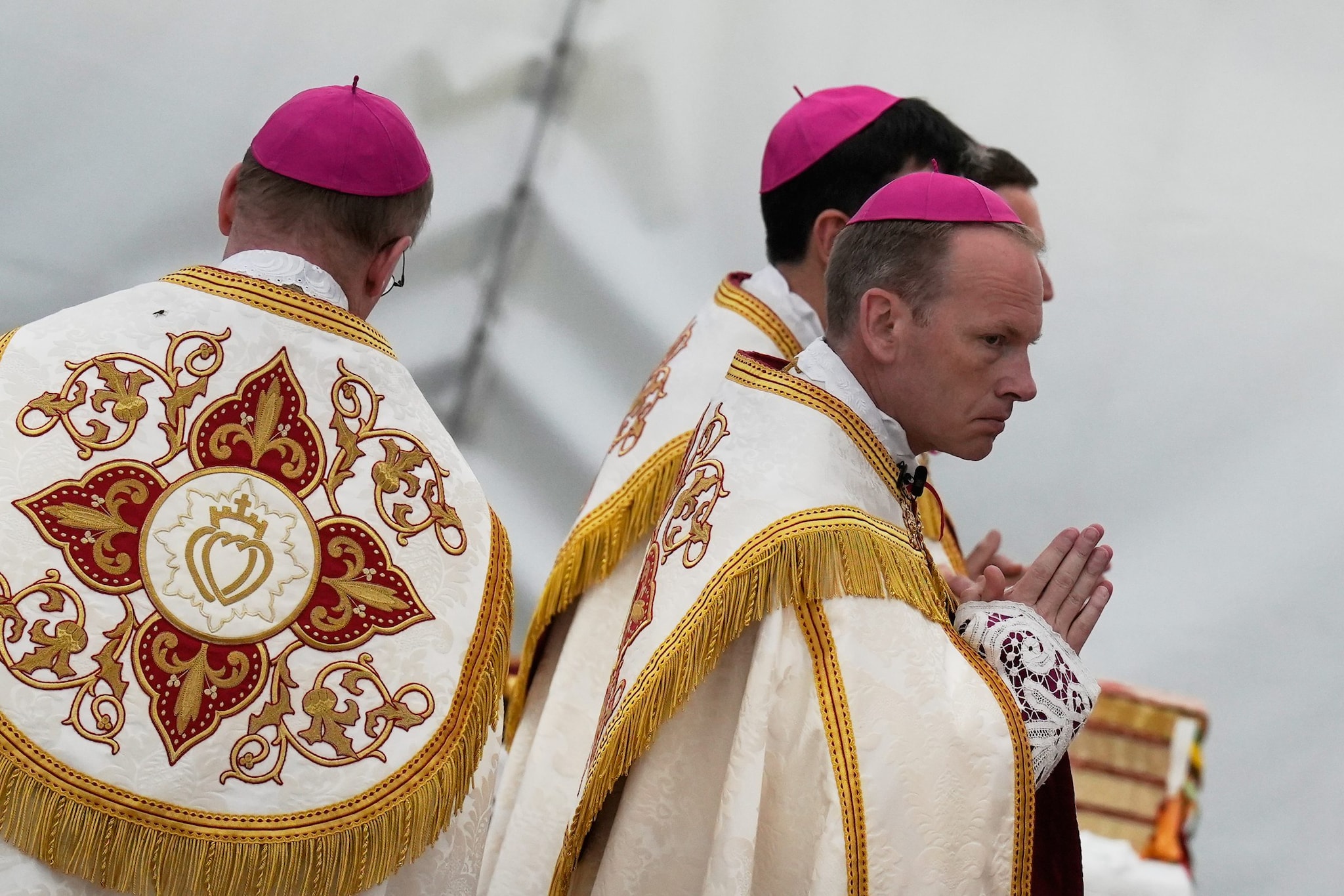 Scisma tra Lefebvriani e Vaticano, il teologo Grillo a Fanpage: "Ora il rischio è che si allarghi"