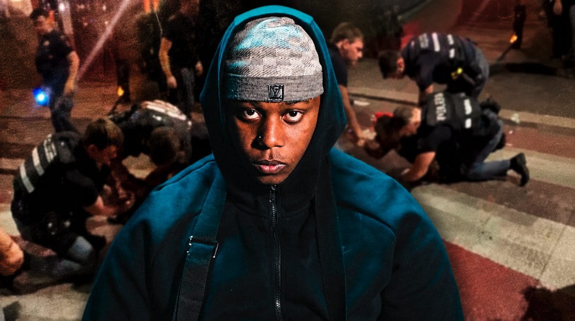 Il rapper Bubu denuncia l'agente del caso Fakir: "Durante un fermo mi hanno rotto la protesi alla gamba"