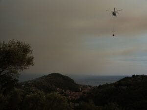 Elicottero precipita in Argentina durante un'esercitazione antincendio: sette vittime