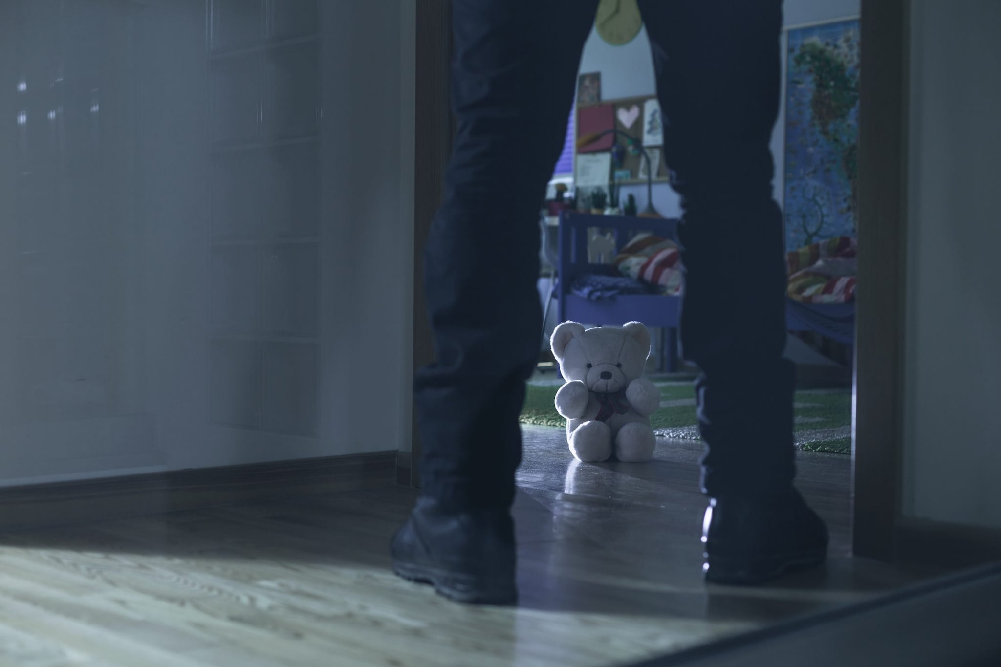 Per 16 anni produce materiale pedopornografico coi bimbi degli asili in cui lavora: abusi su 136 piccoli a Sidney