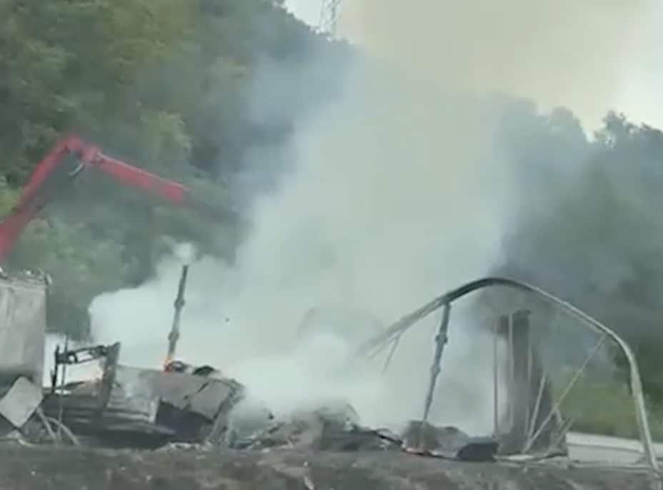 Camion in fiamme sull'A1, chiuso tratto nel Fiorentino: almeno 17 chilometri di coda, traffico in tilt