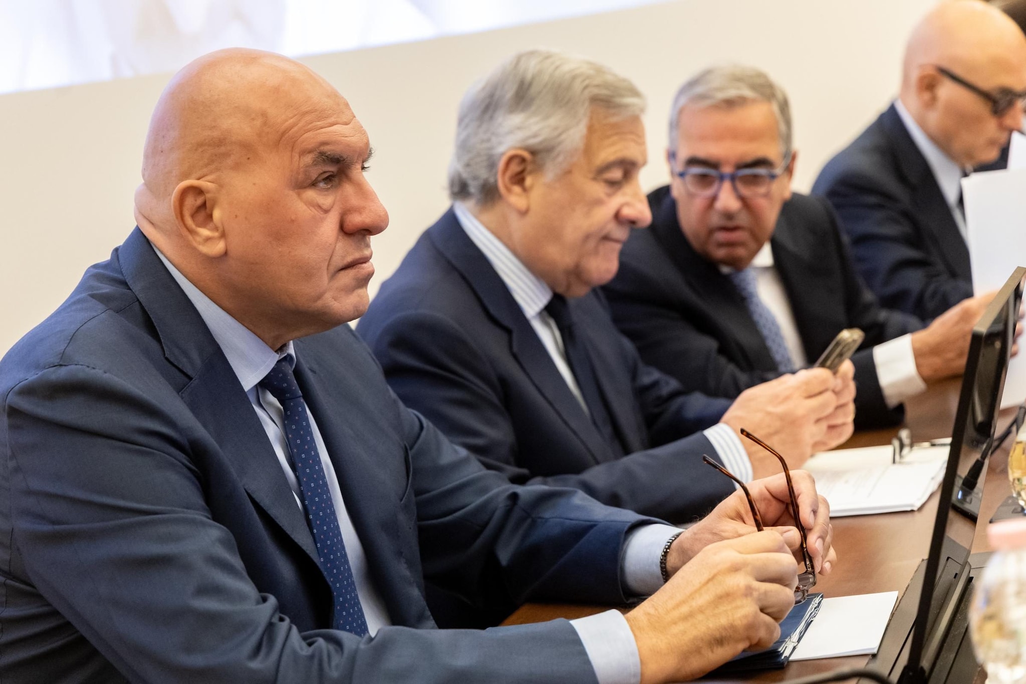 Governo ancora diviso sui 14,9 mld di prestito Safe, Tajani: "Li useremo", Crosetto frena: "Decideremo quanto"