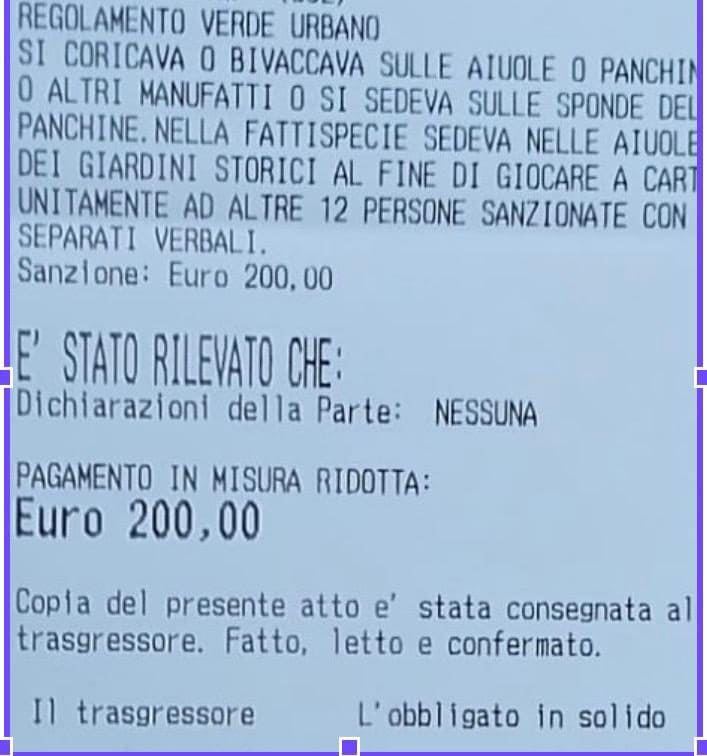 La multa di 200 euro fatta al gruppo di uomini che giocavano a carte.
