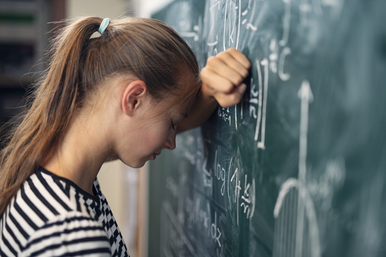 Invalsi, disastro elementari: il 40% degli studenti non ha conoscenze base in matematica, migliorano le superiori