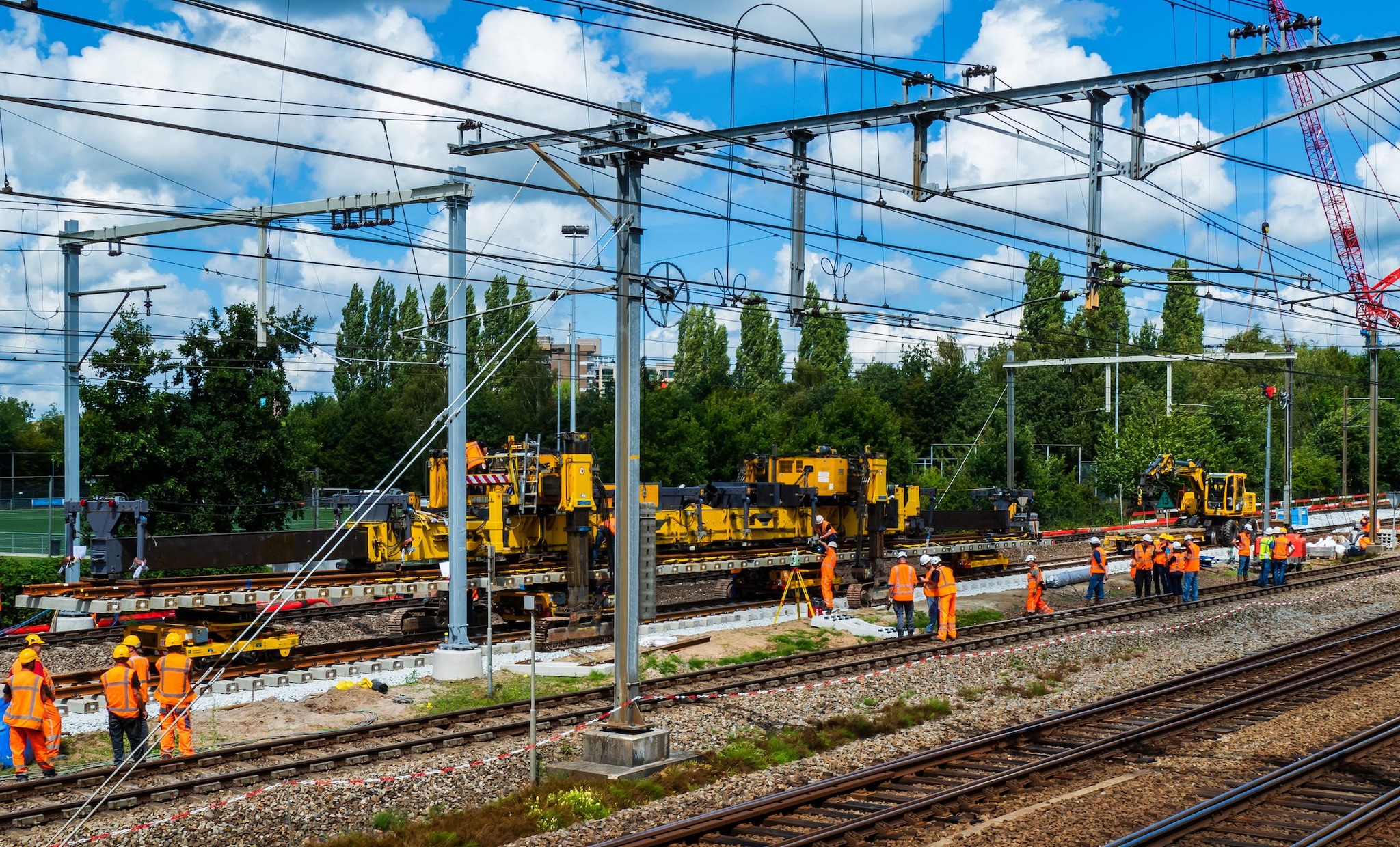 Guasto alla linea elettrica: Frecciarossa e Intercity fermi sulla Pisa Roma e ritardi fino a 200 minuti