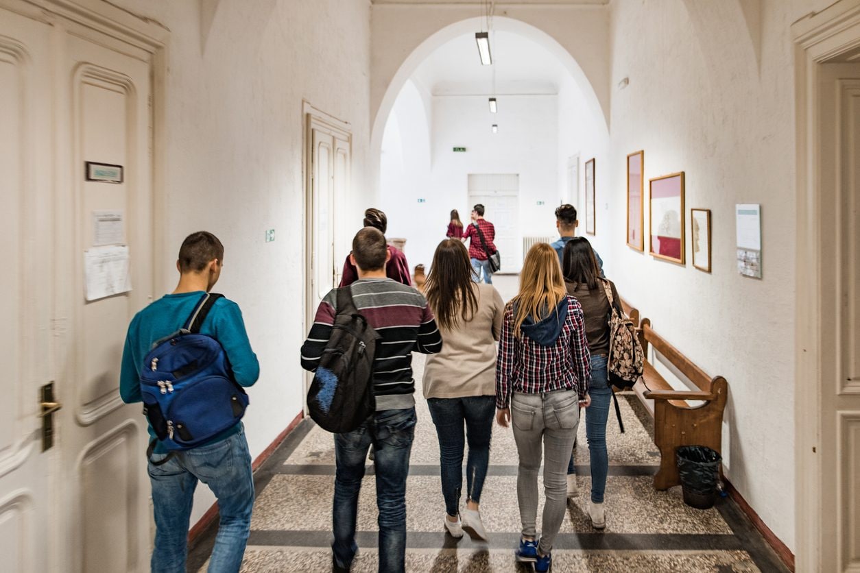 Leonardo morto suicida a 15 anni con l'arma del papà, dopo 2 anni la svolta: indagati 4 compagni di classe