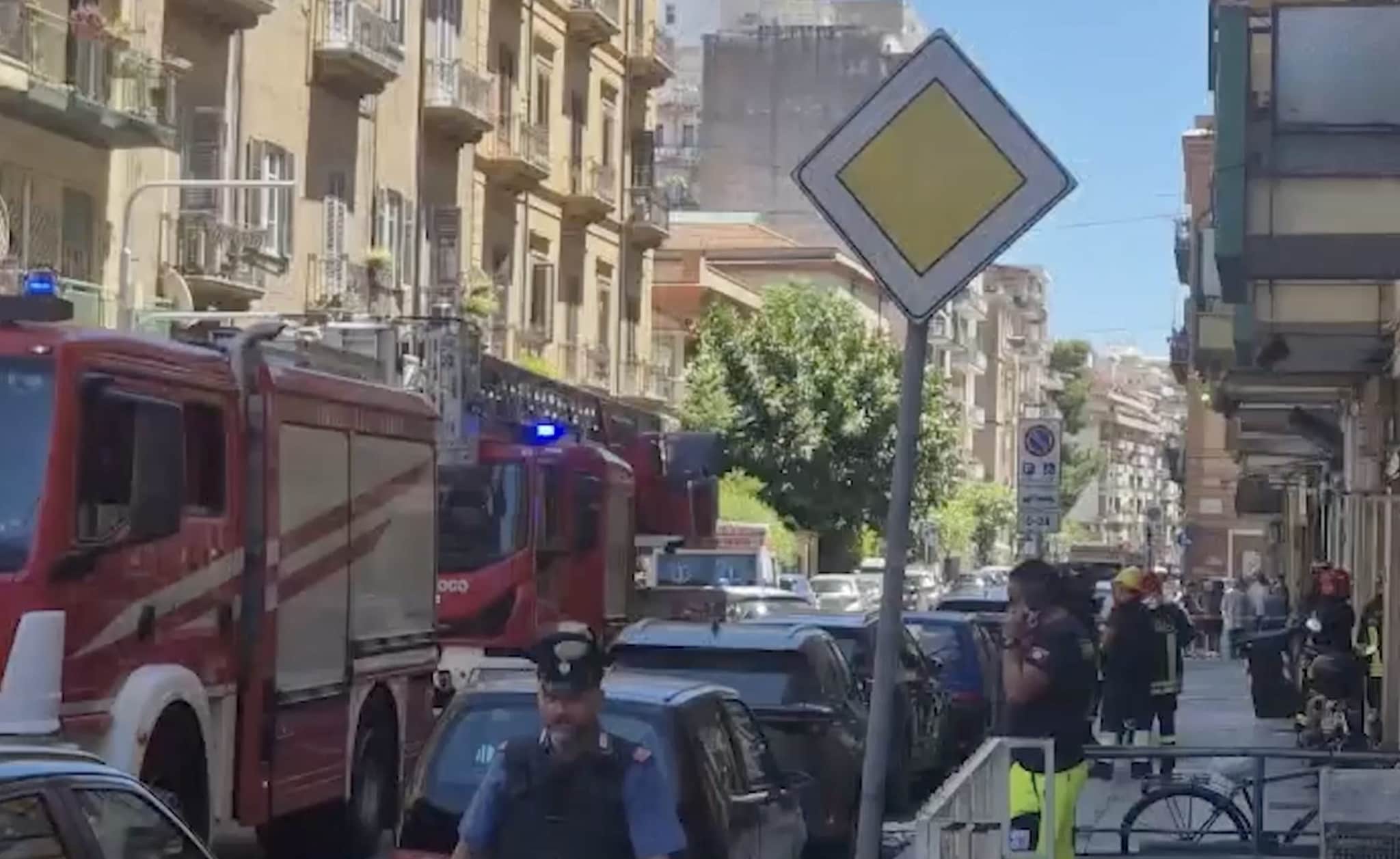 Palermo, 53enne ucciso a coltellate durante una lite: si è arreso l'uomo barricatosi in casa dopo l'omicidio