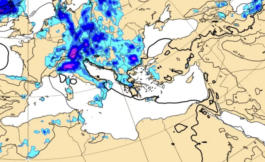 Meteo, tregua dal caldo: torna il maltempo sull’Italia con temporali e calo delle temperature, le previsioni