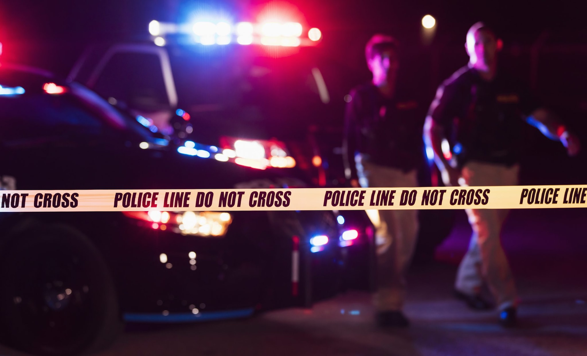 Mamma uccide i figli di 6 e 9 anni, poi si toglie la vita: trovati morti in una stanza d'hotel a Houston