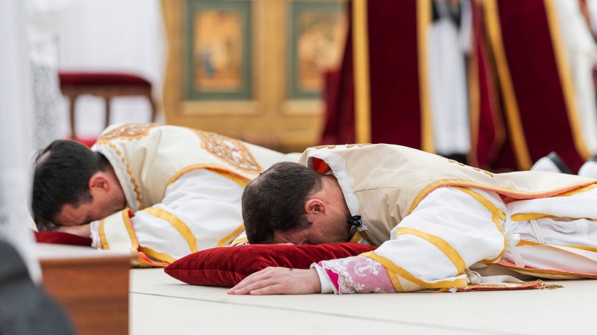 I lefebvriani consacrano 4 nuovi vescovi nel seminario di Econe in Svizzera