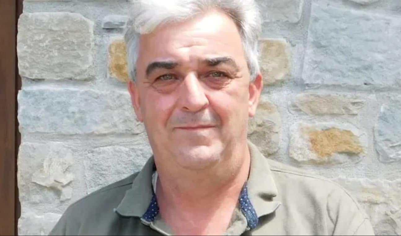 Travolto dal trattore mentre lavora in campagna: morto il sindaco di Levice, Marco Francone. Aveva 56 anni