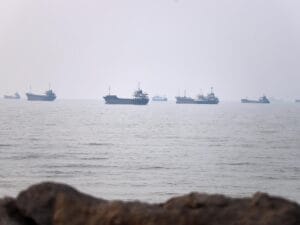 Trump Threatens Strikes on Iran Infrastructure; IRGC Missiles Target Oil Tankers