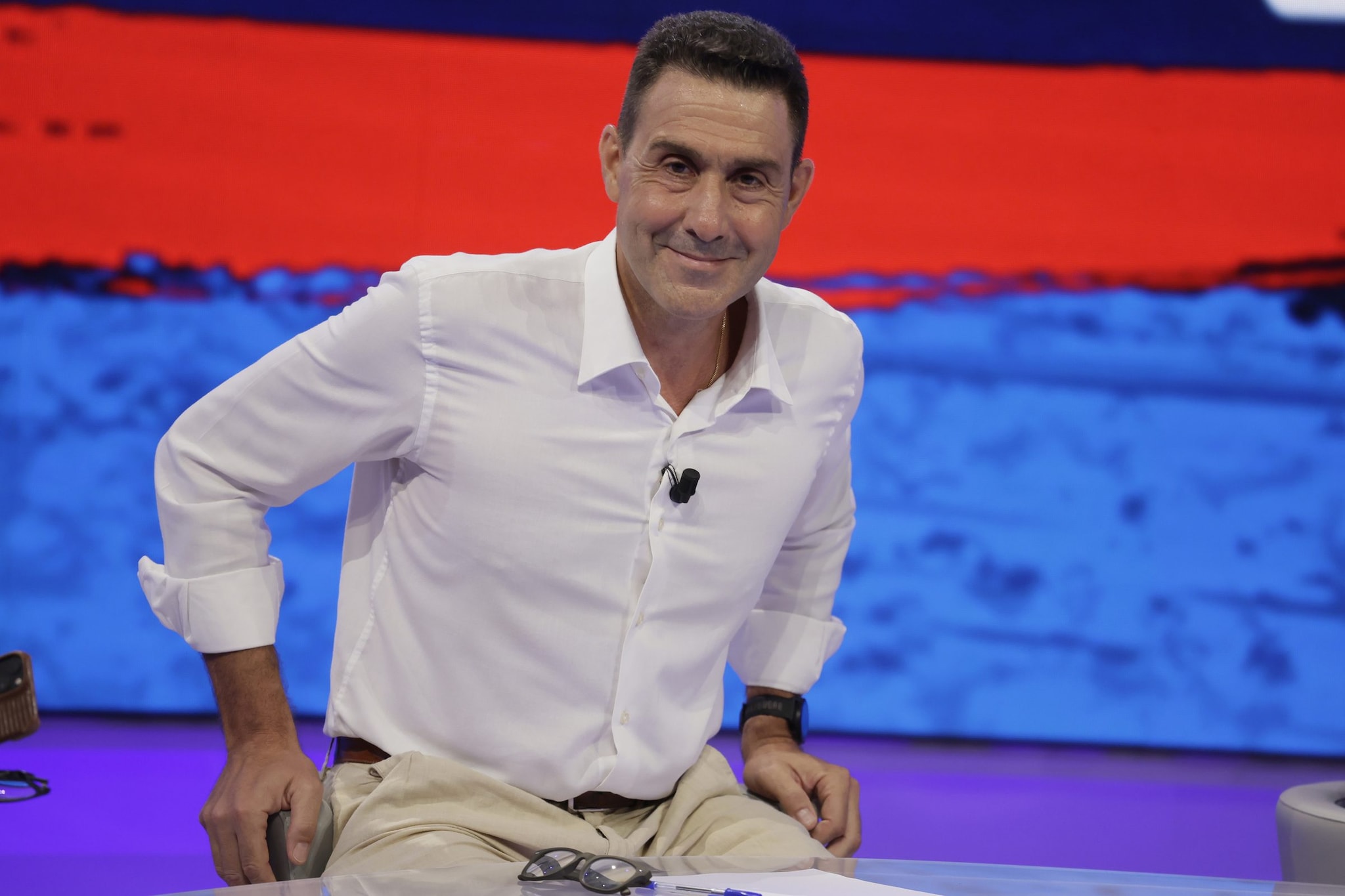 Sondaggi politici, continua l'avanzata di Vannacci: ora è davanti alla Lega, che perde mezzo punto