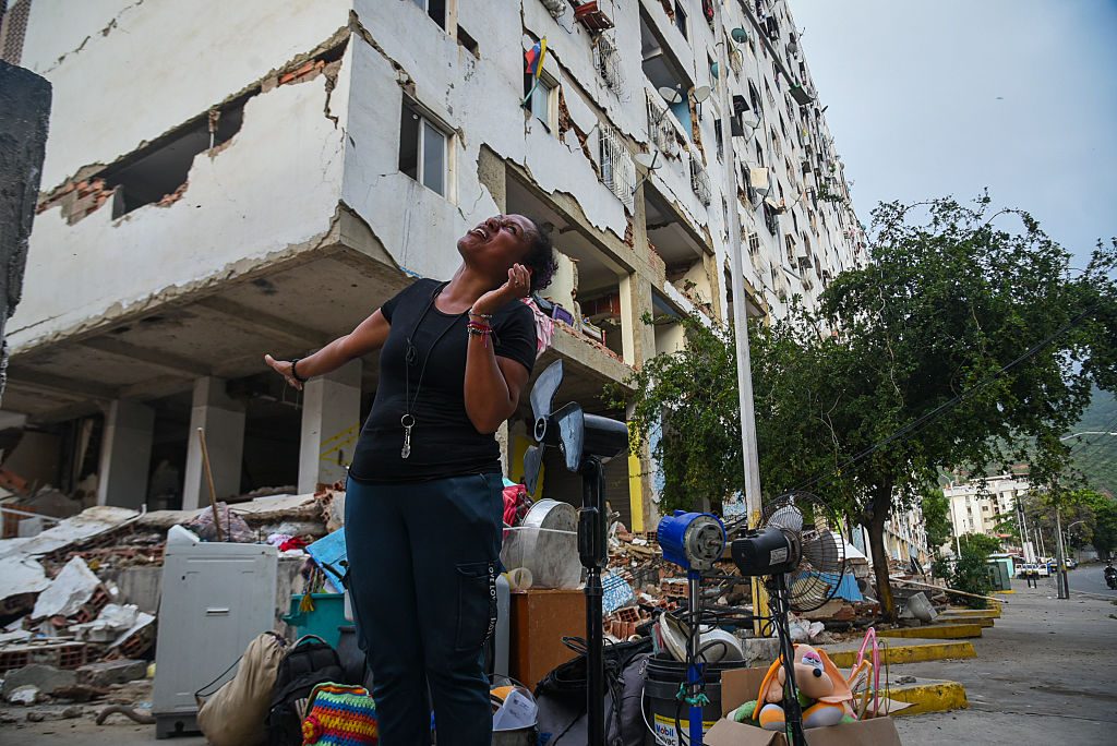 Terremoto Venezuela, a 1 mese dal sisma migliaia di persone vivono ancora per strada. MSF: "Situazione critica"