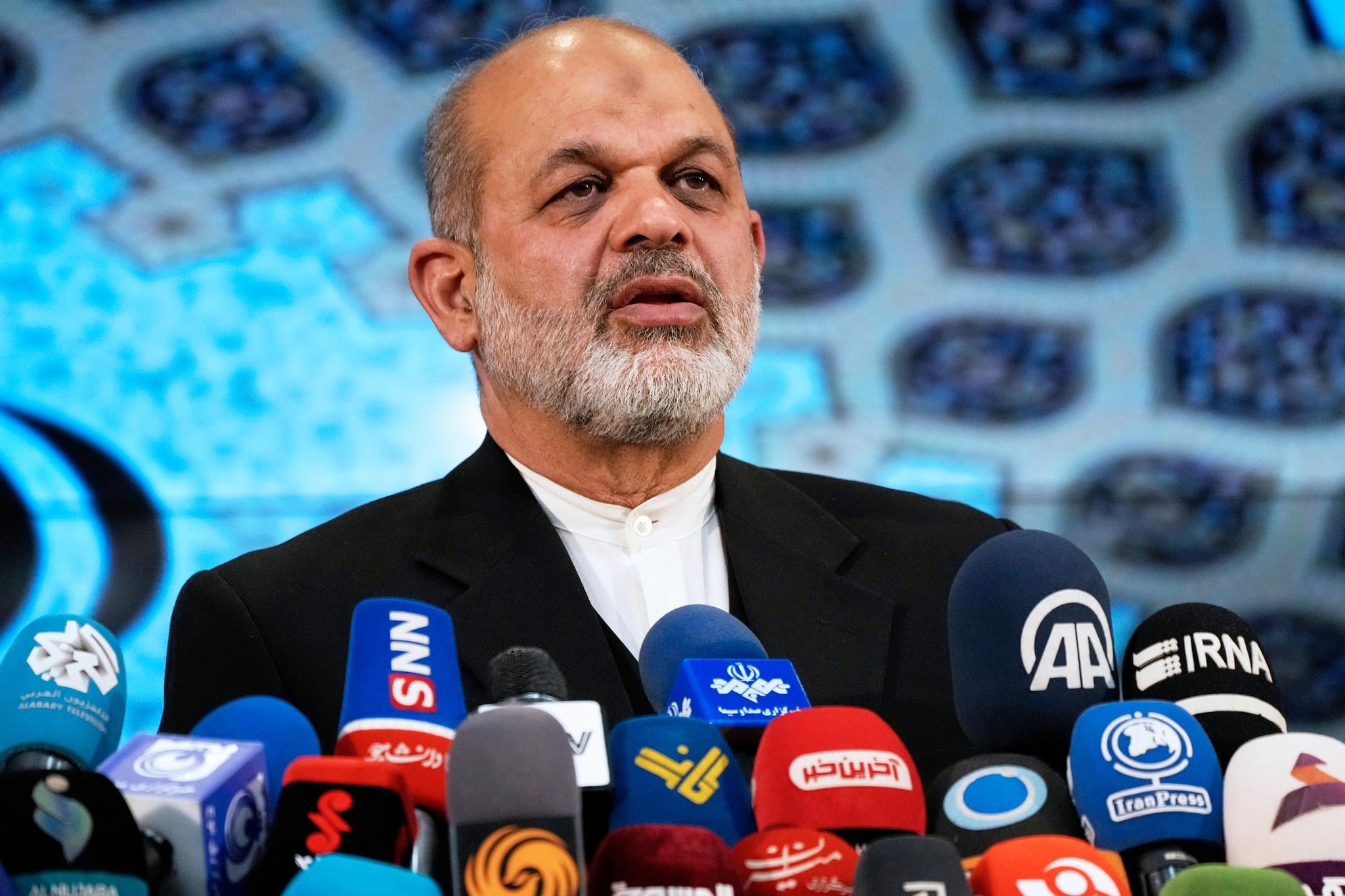 Chi è Ahmad Vahidi e perché Pasdaran e politici che vogliono la guerra sono sempre più forti in Iran