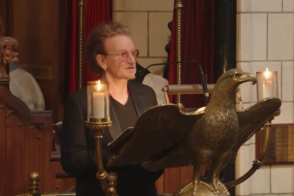 Gli U2 cambiano il testo della loro hit Beautiful Day per ricordare Glen Hansard: un omaggio commosso