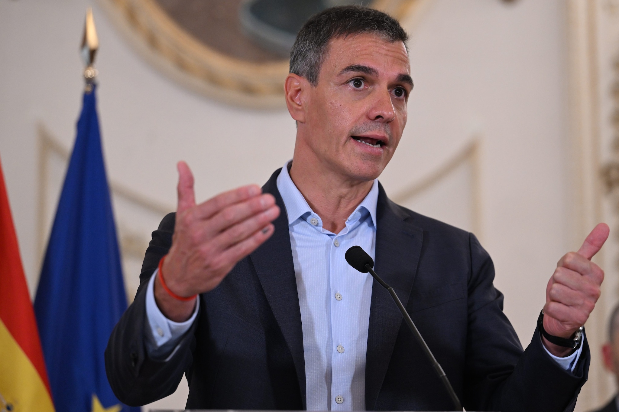 Sanchez attacca l'Italia: "Su Ceuta reazione egoista e illegale". Quasi tutti i migranti tornati in Marocco