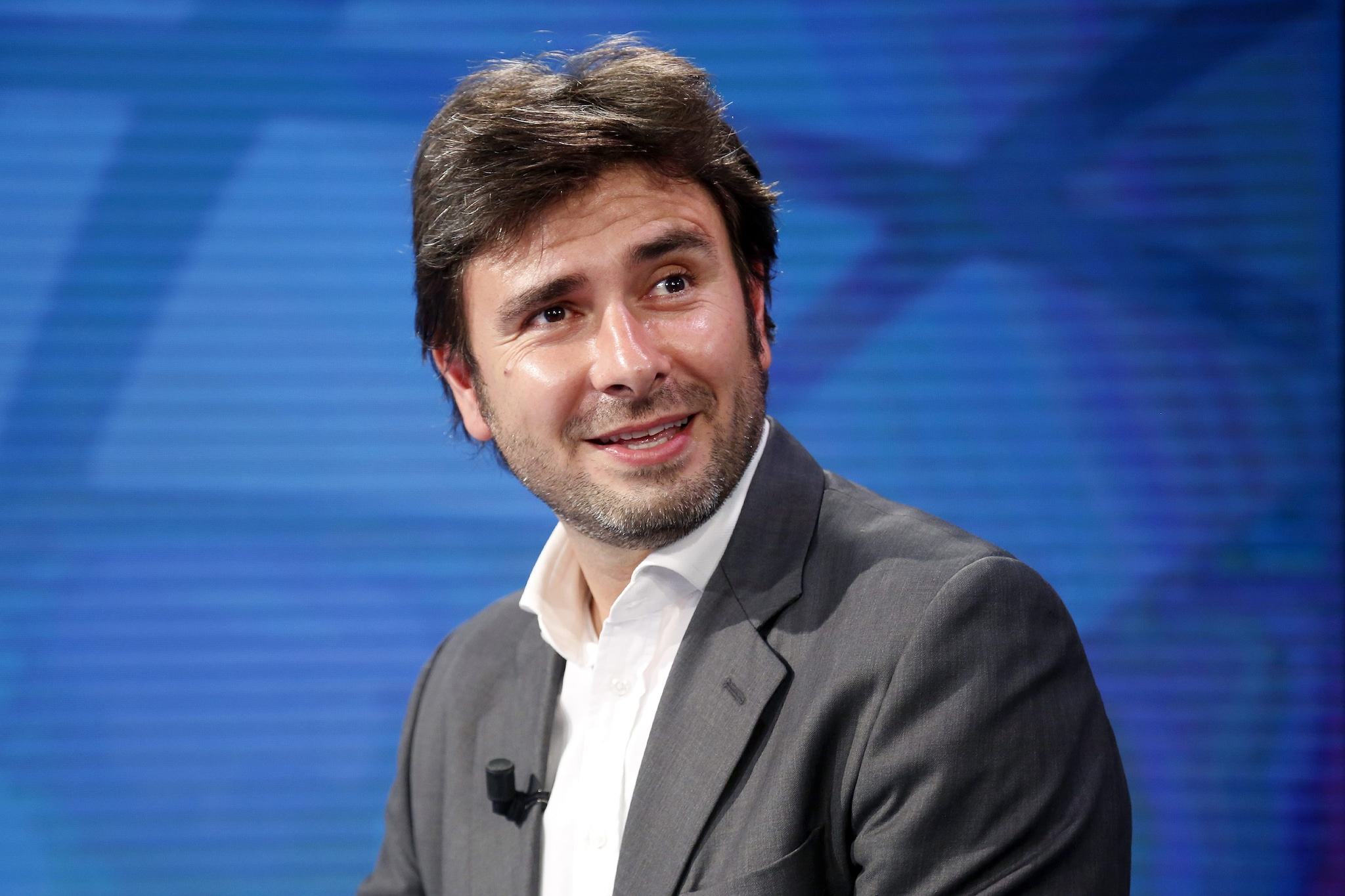 Alessandro Di Battista ricoverato a Cuba, medici italiani volano all'Avana: lui rifiuta il volo di stato