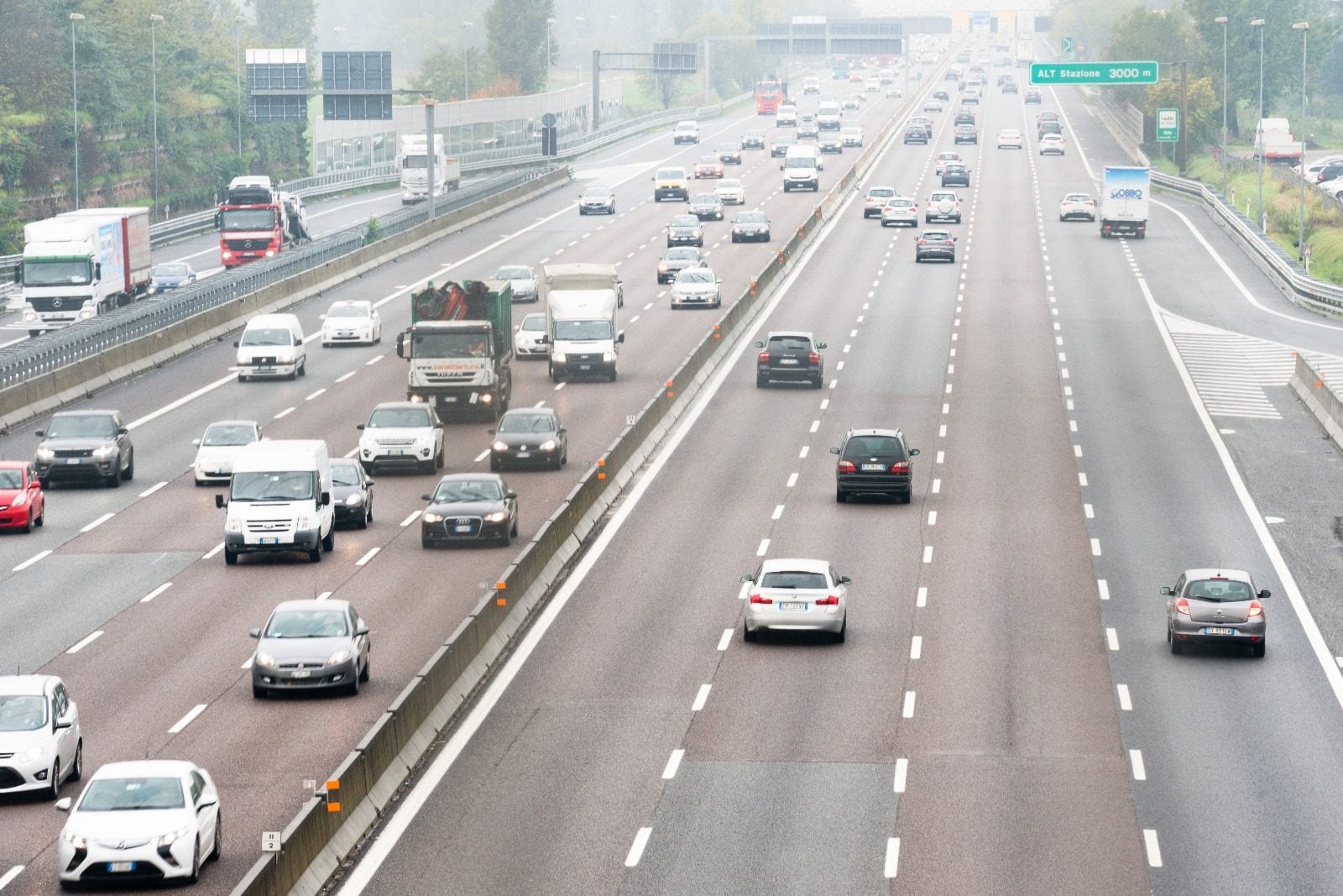 Traffico, bollino nero e rosso nel weekend 7-9 agosto: i consigli dell’IA su quando conviene partire