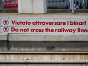 Diciassettenne muore travolta da un treno a Squinzano