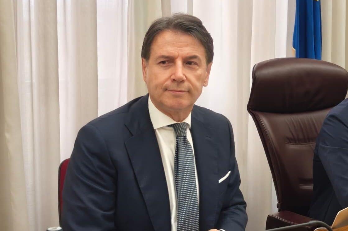 La mossa di Conte in Commissione Covid: "Ecco il verbale che mostra chi sprecò 100 milioni per le mascherine"