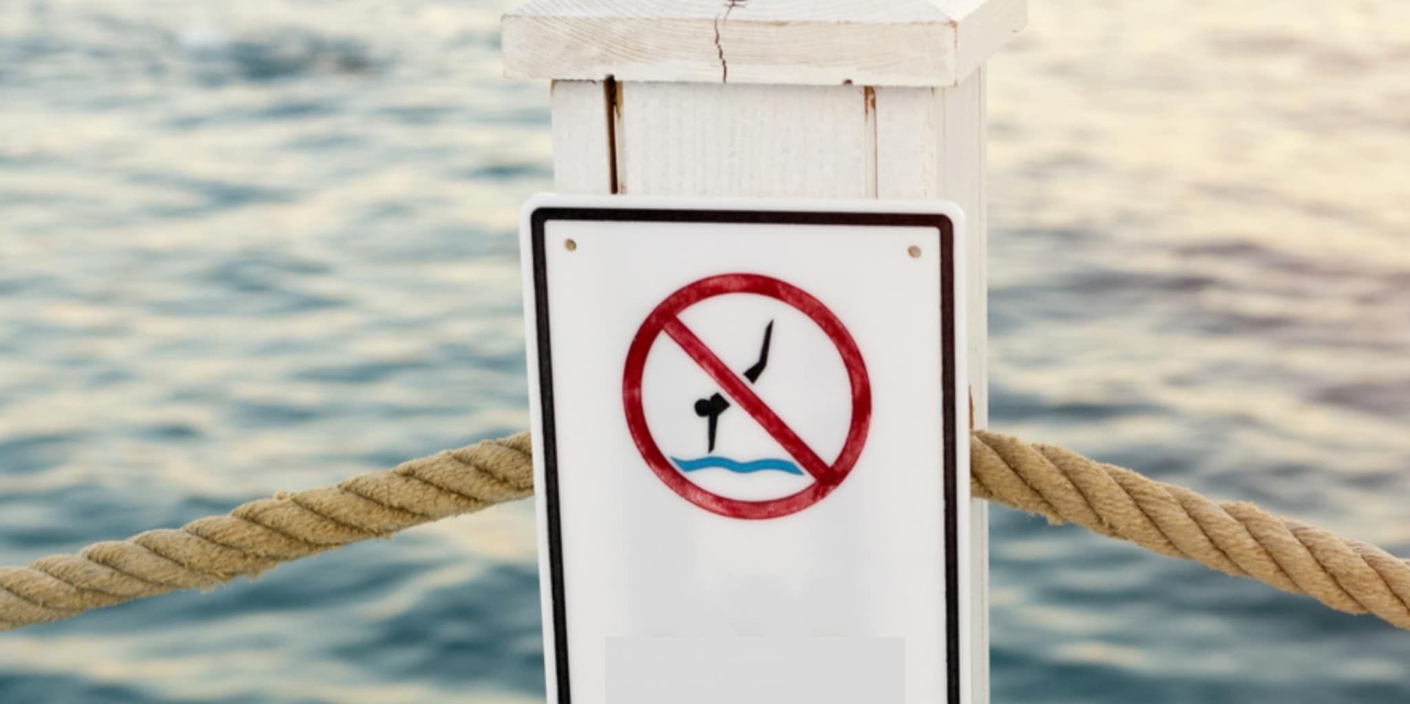 Jesolo, si tuffa da un pontile e batte la testa sul fondale: 17enne muore dopo giorni di ricovero