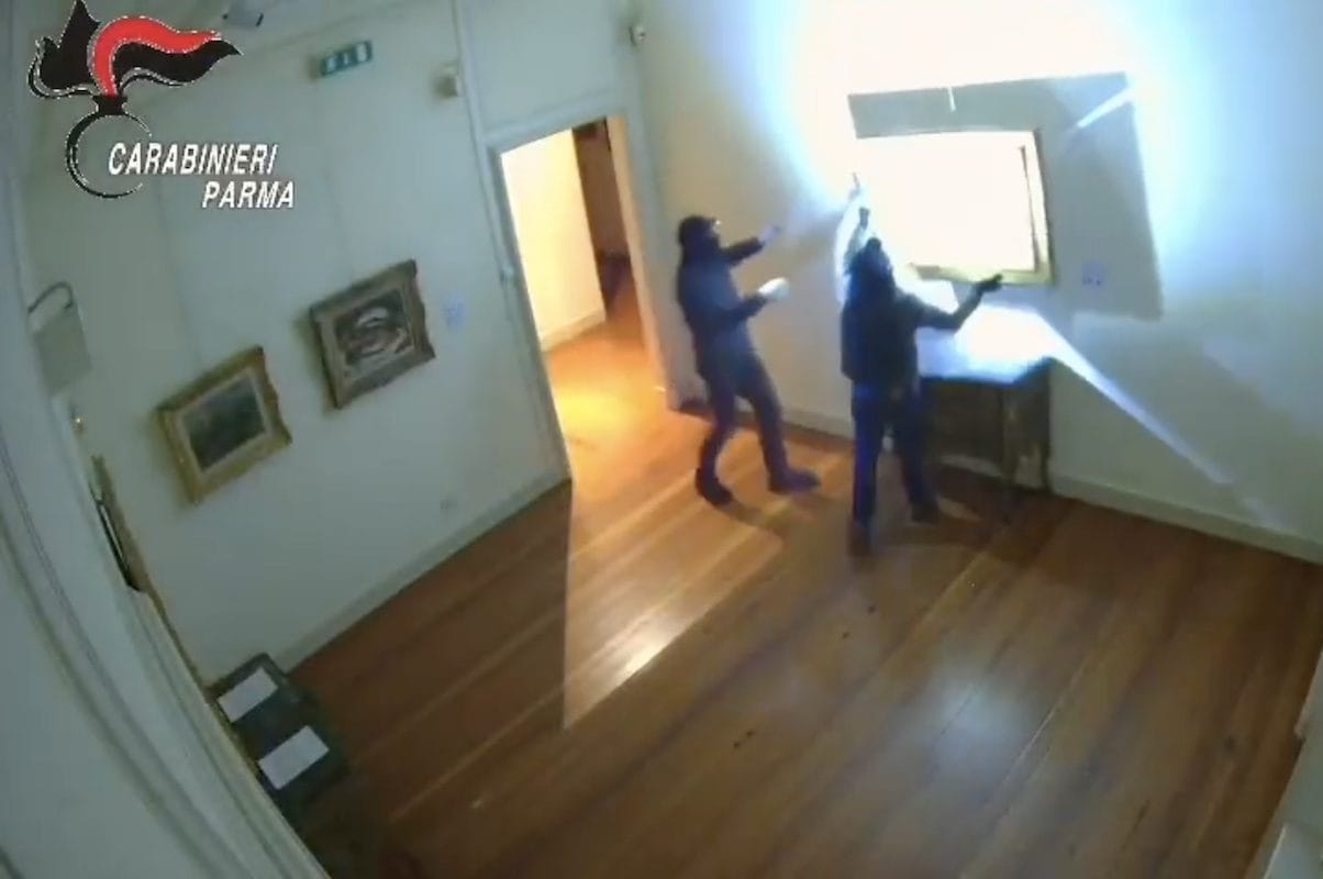 Ritrovati i quadri di Cézanne, Renoir e Matisse rubati a Parma dal valore di 9 milioni: il video del furto