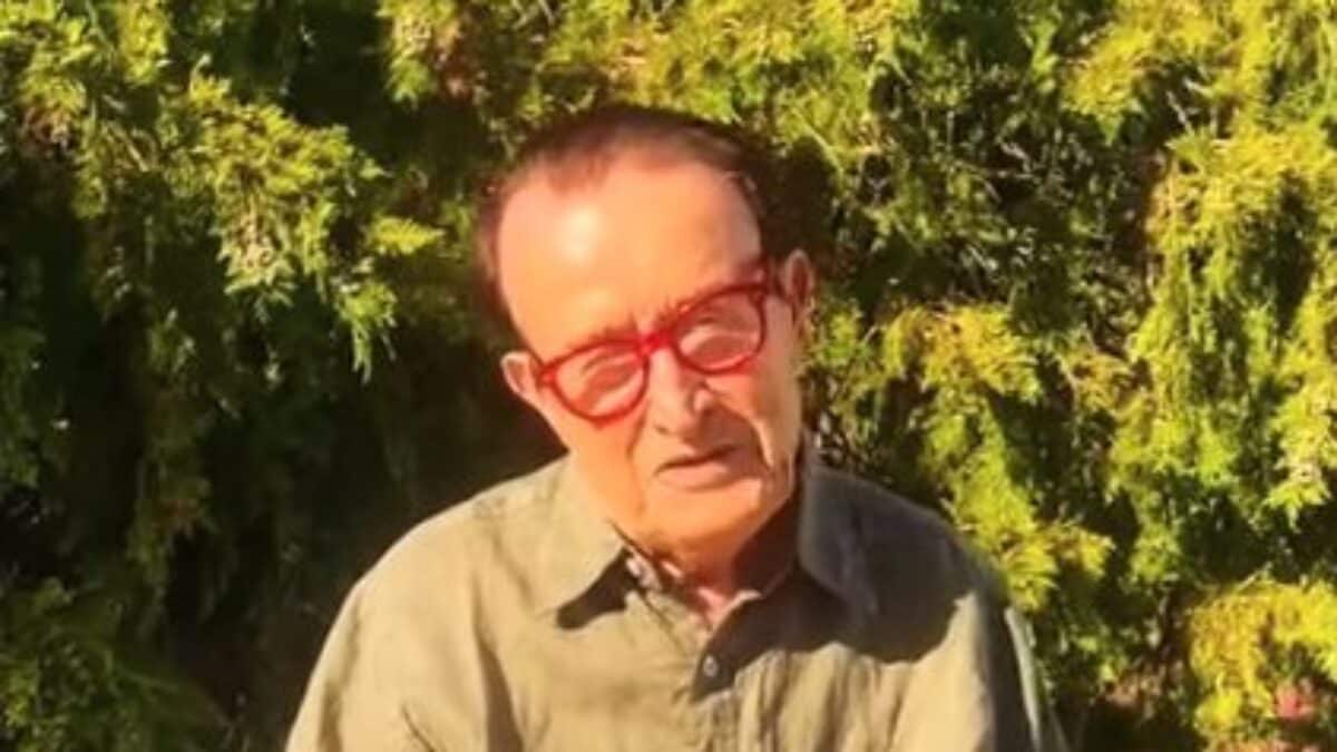 Il colonnello Mario Giuliacci in un video sui social